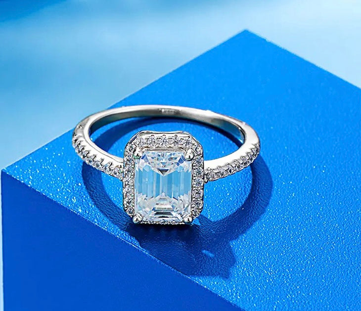 Aundraya Moissanite Ring